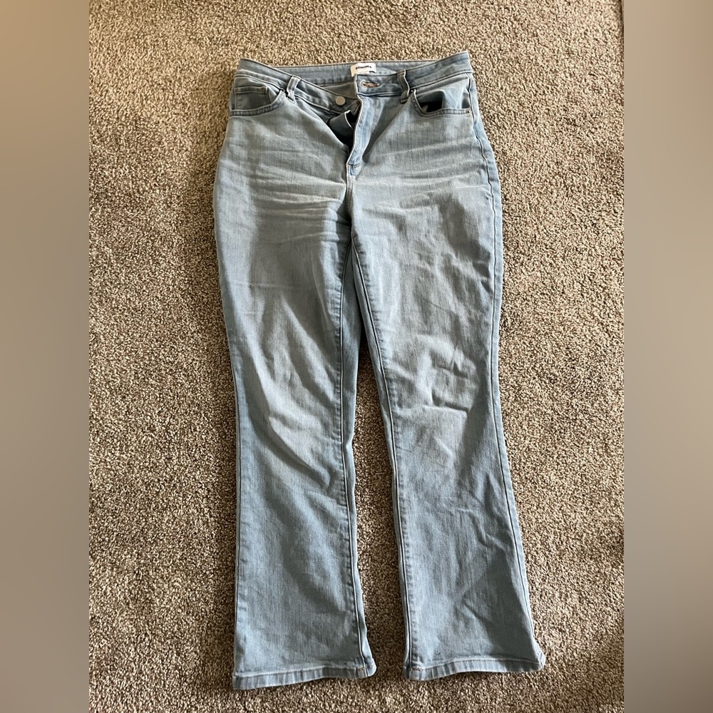 Curvy Bootcut Jeans